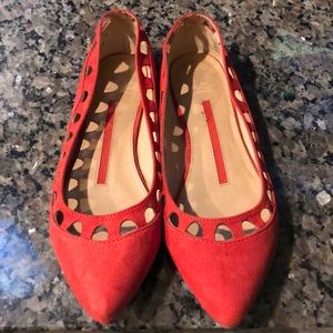 ❤️❤️RED FLATS WITH CUTOUTS SIZE 7.5❤️❤️.